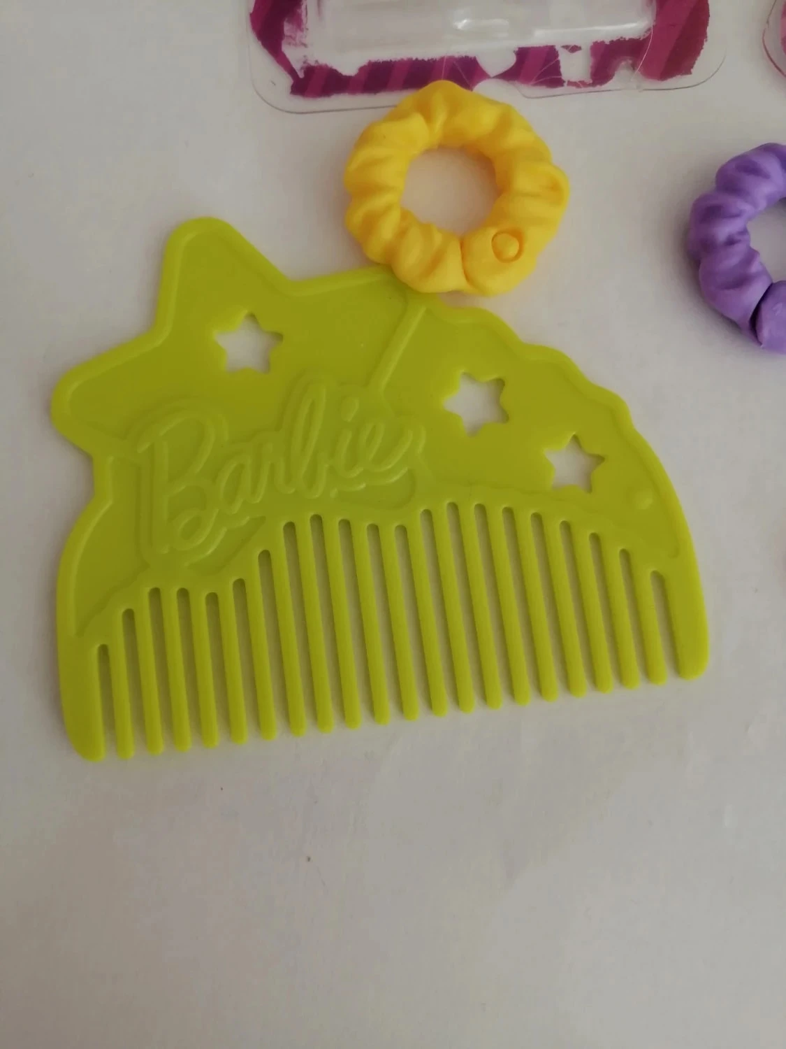 Barbie: accesorios para el cabello 'Totally Hair' 2022 (flores y corazones) – photo 7
